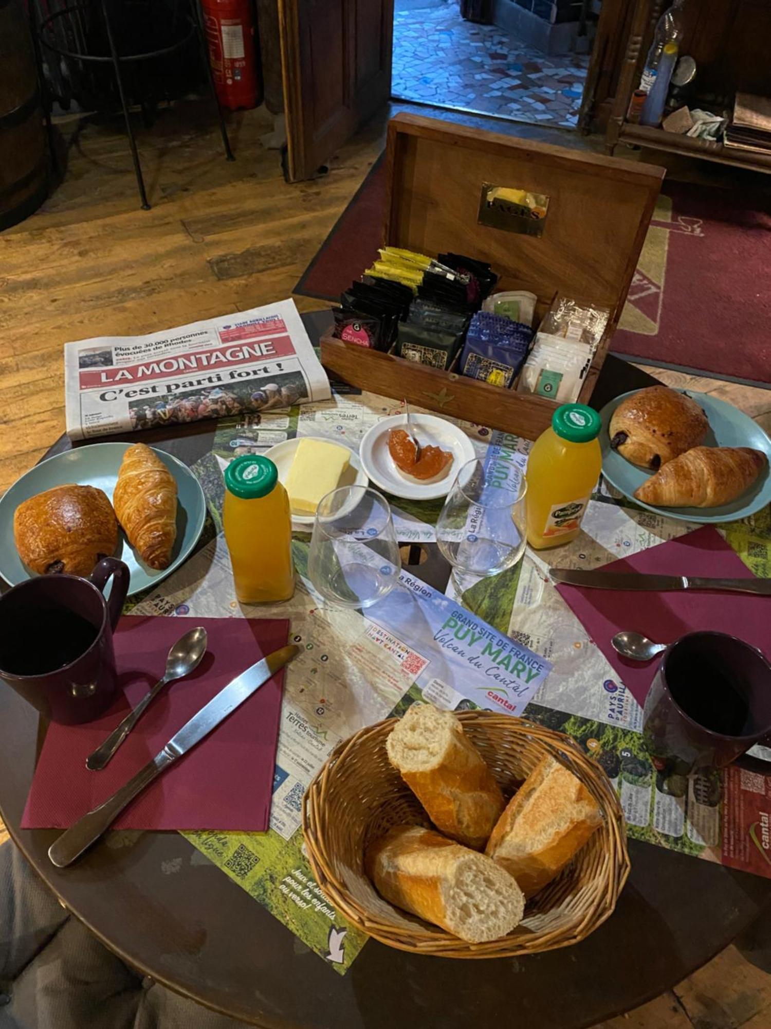 Charmant Appartement Au Coeur Des Volcans D Auvergne ミュラ エクステリア 写真
